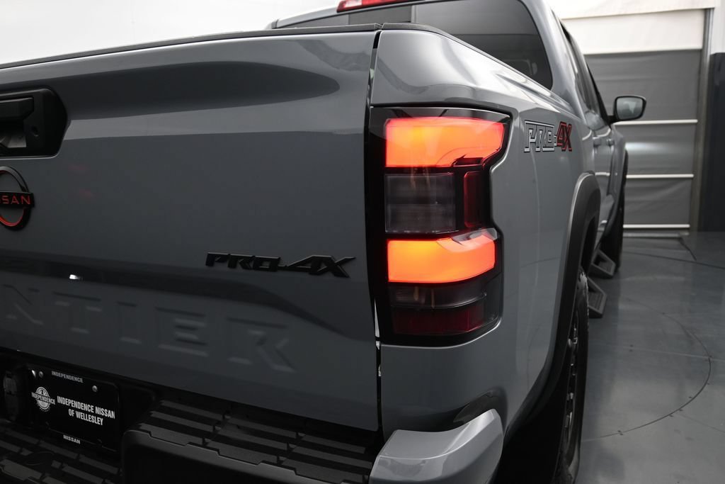 Certified 2023 Nissan Frontier PRO-4X w/ Technology Package AWD/4WD image 11