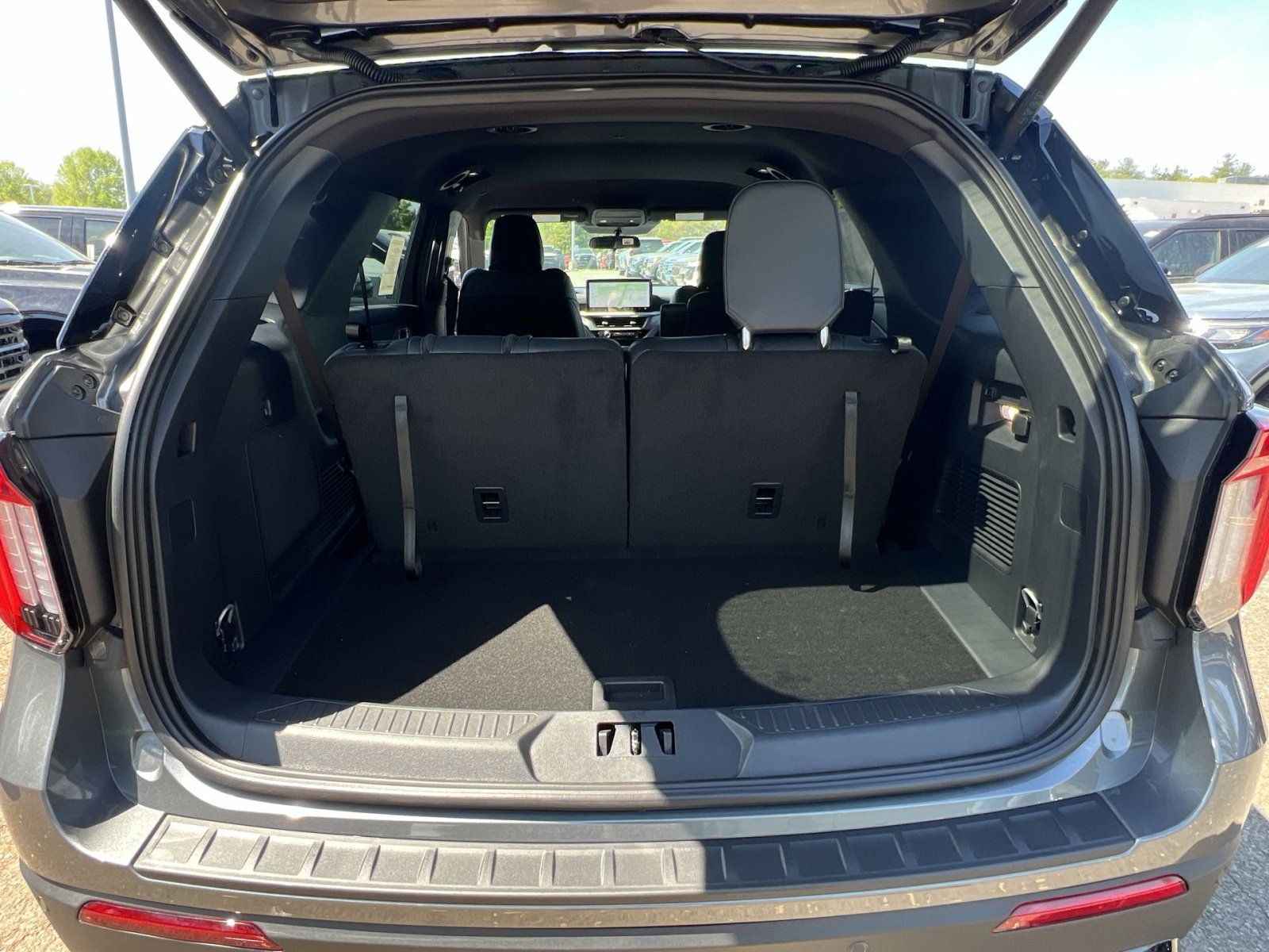 New 2026 Ford Explorer ST-Line image 34