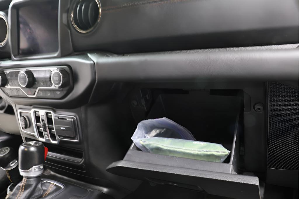 Used 2021 Jeep Wrangler Unlimited Sahara AWD/4WD image 31