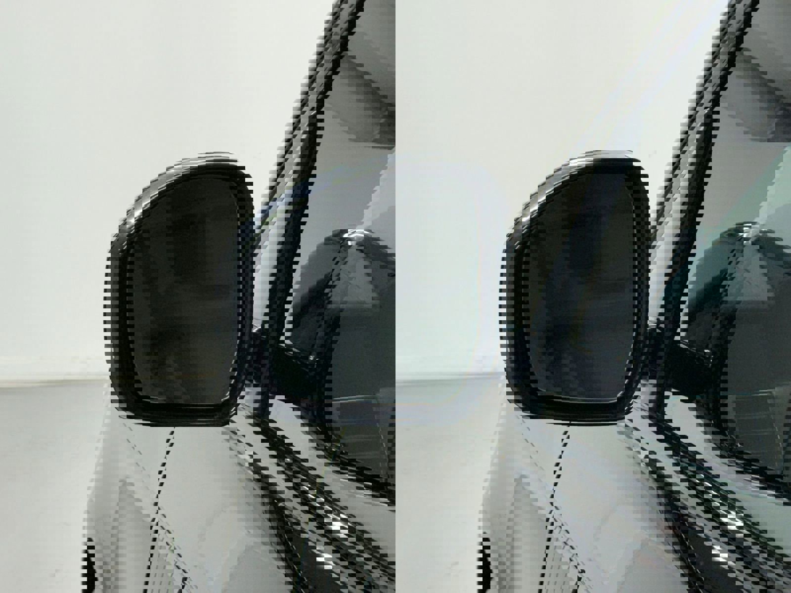 Used 2019 Land Rover Range Rover Supercharged image 13