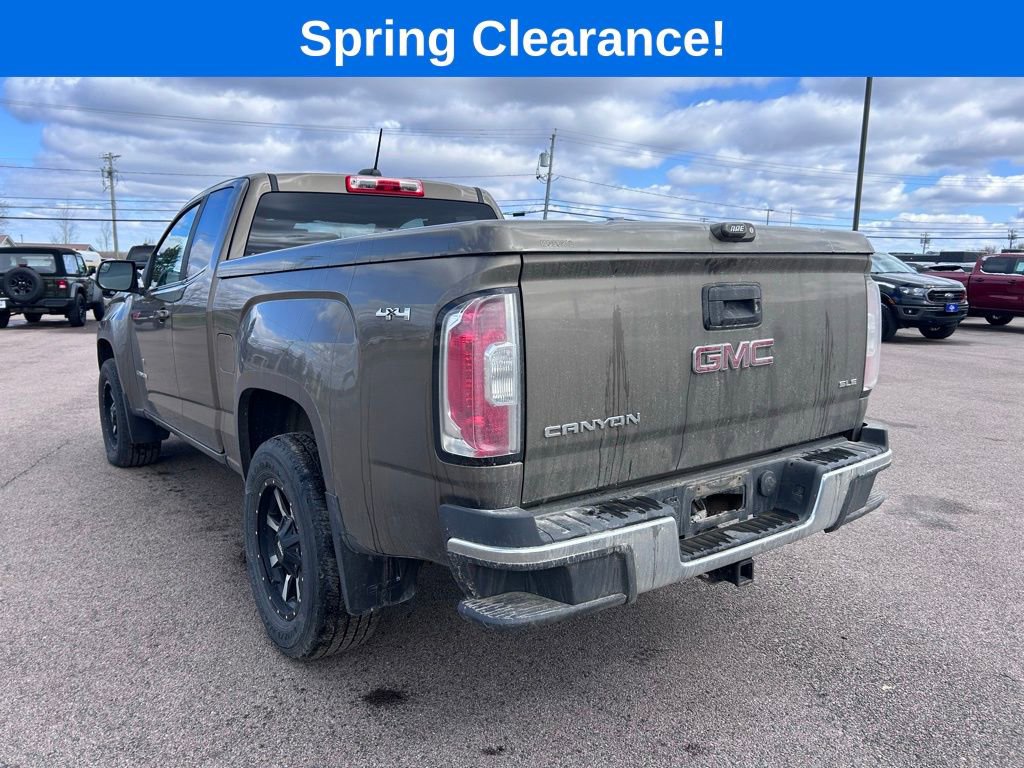 Used 2016 GMC Canyon SLE image 4