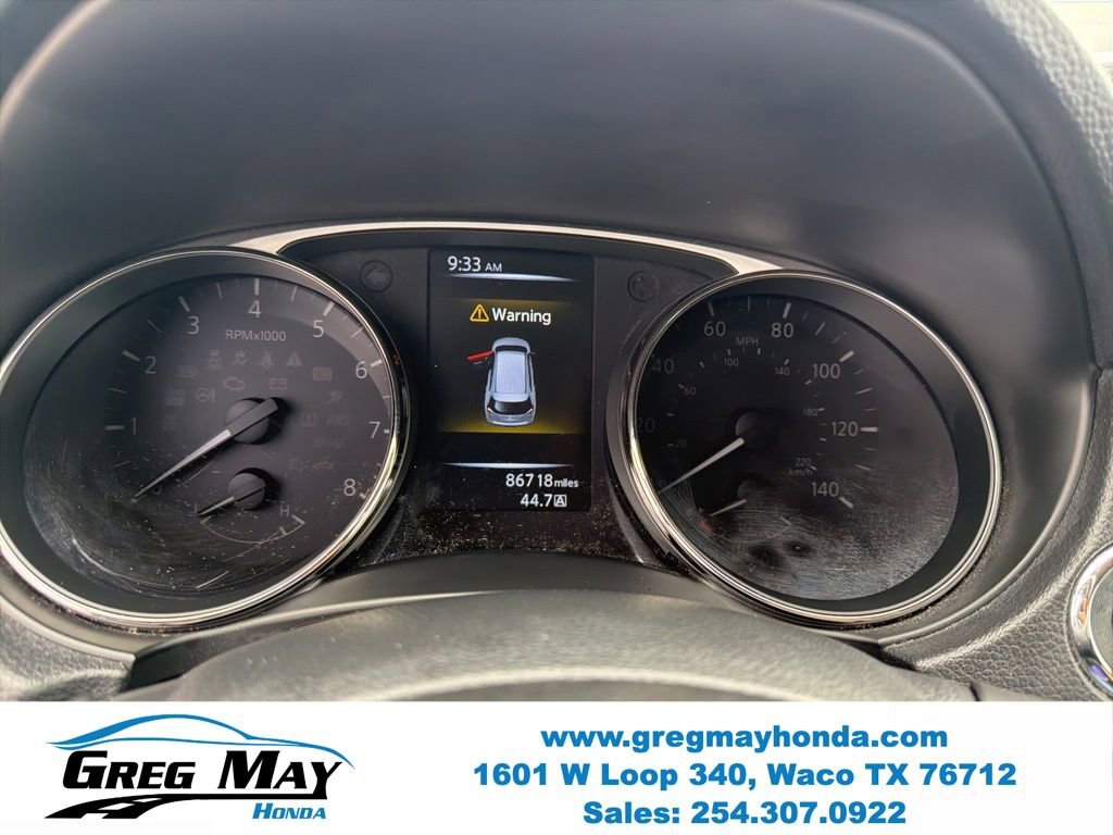 Used 2015 Nissan Rogue SV w/ SV Premium Package image 12