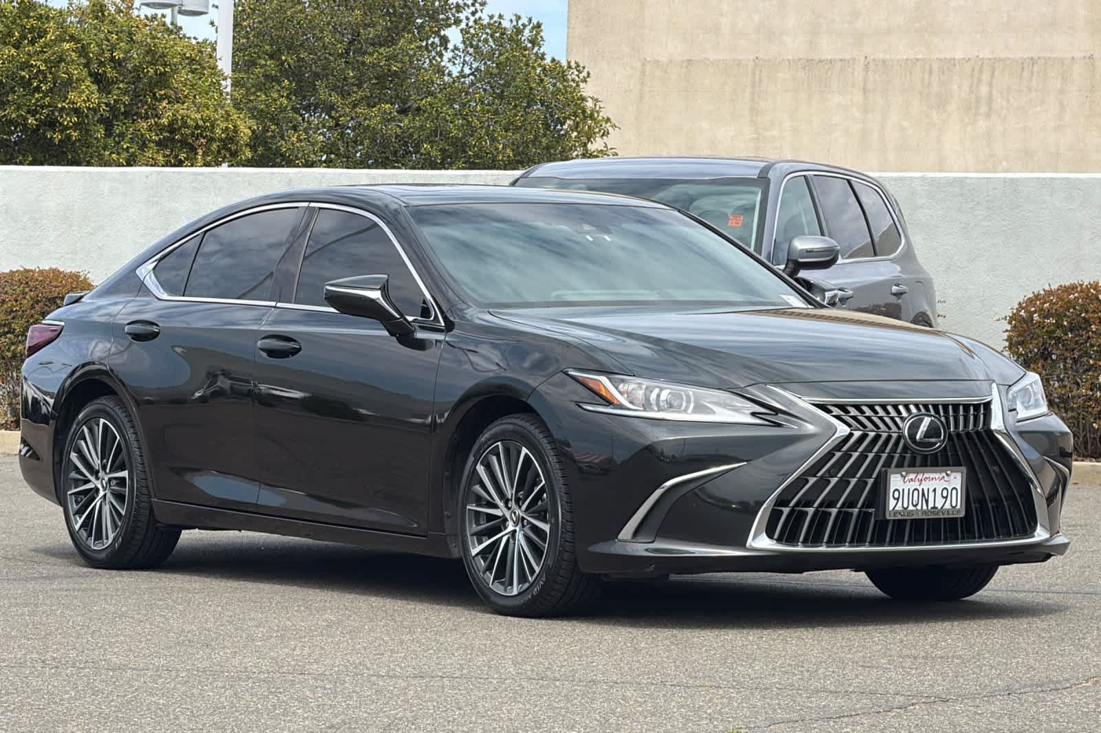 Certified 2025 Lexus ES 300h w/ Premium Package FWD image 5