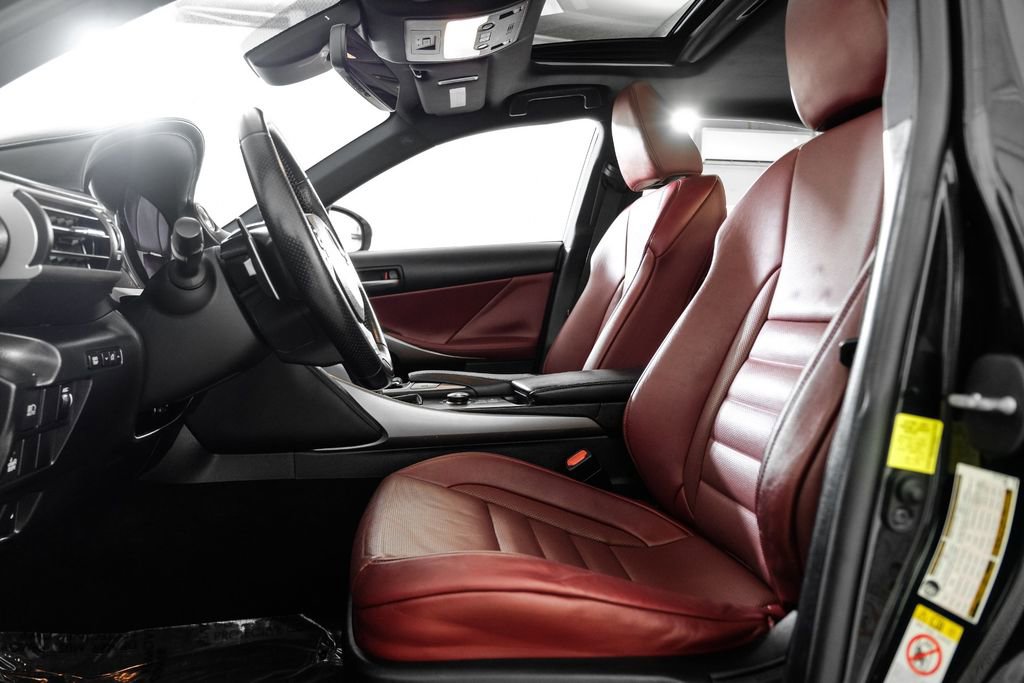 Used 2018 Lexus IS 300 F Sport w/ F Sport Package image 4