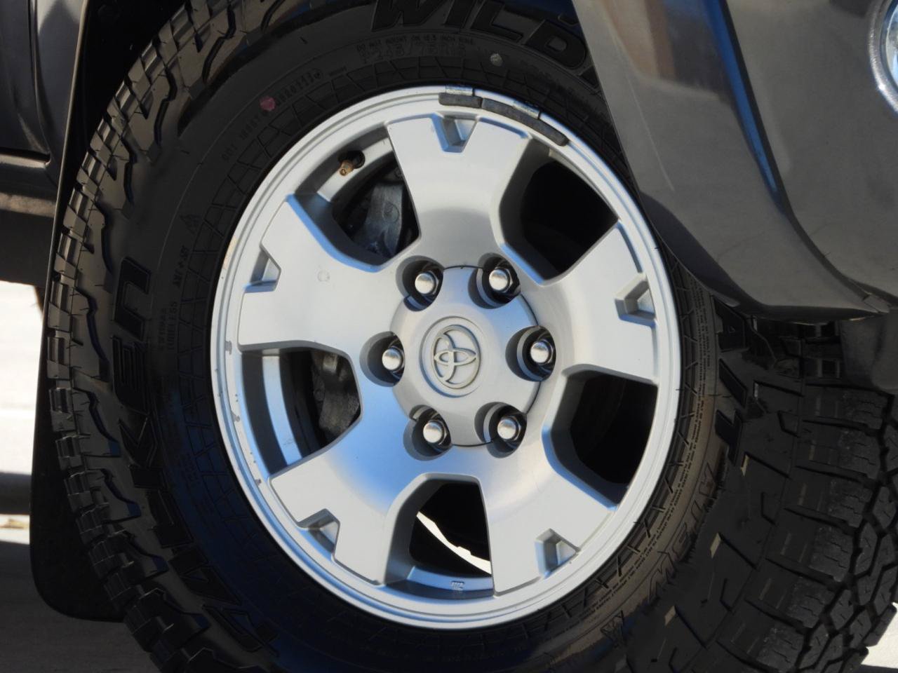 Used 2011 Toyota Tacoma PreRunner w/ SR5 Pkg #2 RWD image 18