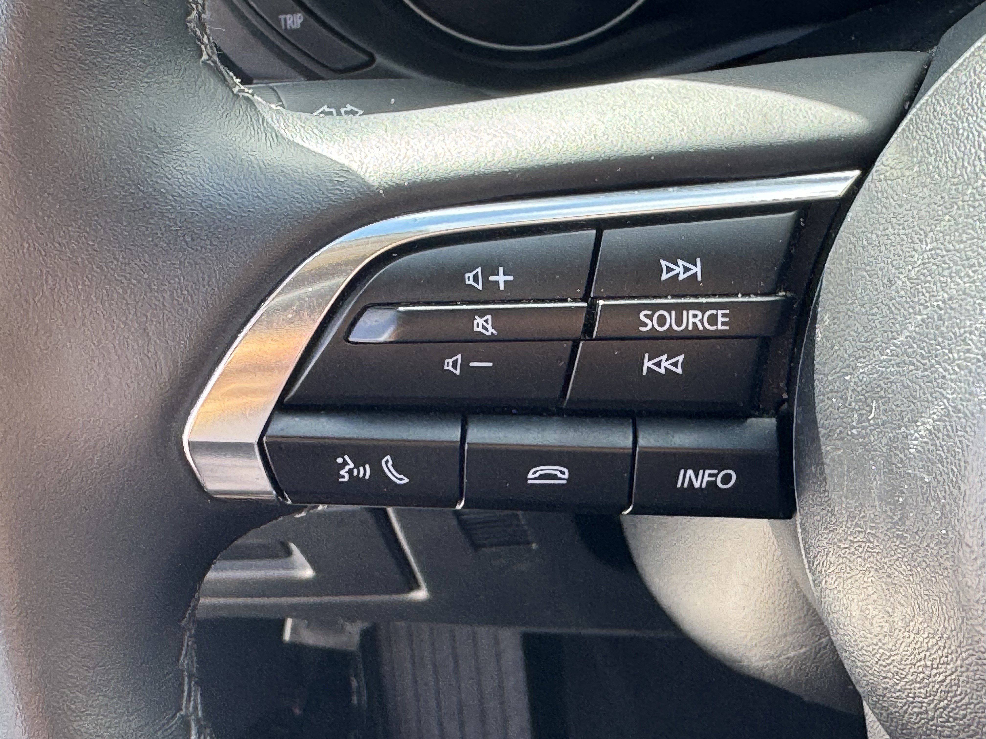 Used 2025 MAZDA MAZDA3 s image 25