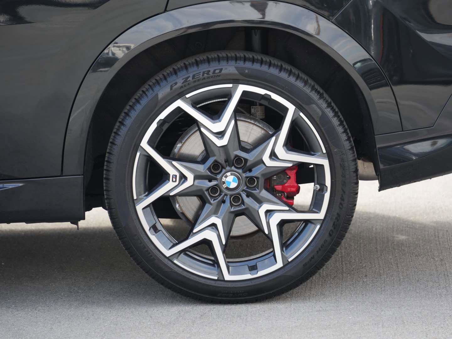 Used 2024 BMW X2 M35i w/ Premium Package image 4