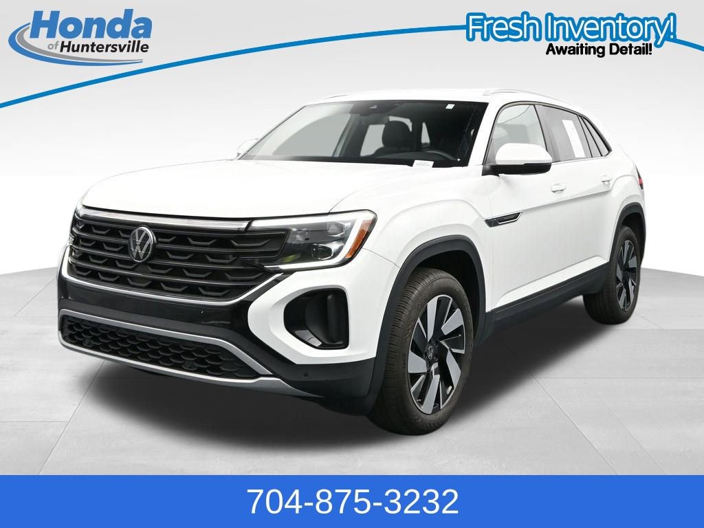 Used 2025 Volkswagen Atlas Cross Sport SE FWD image 4