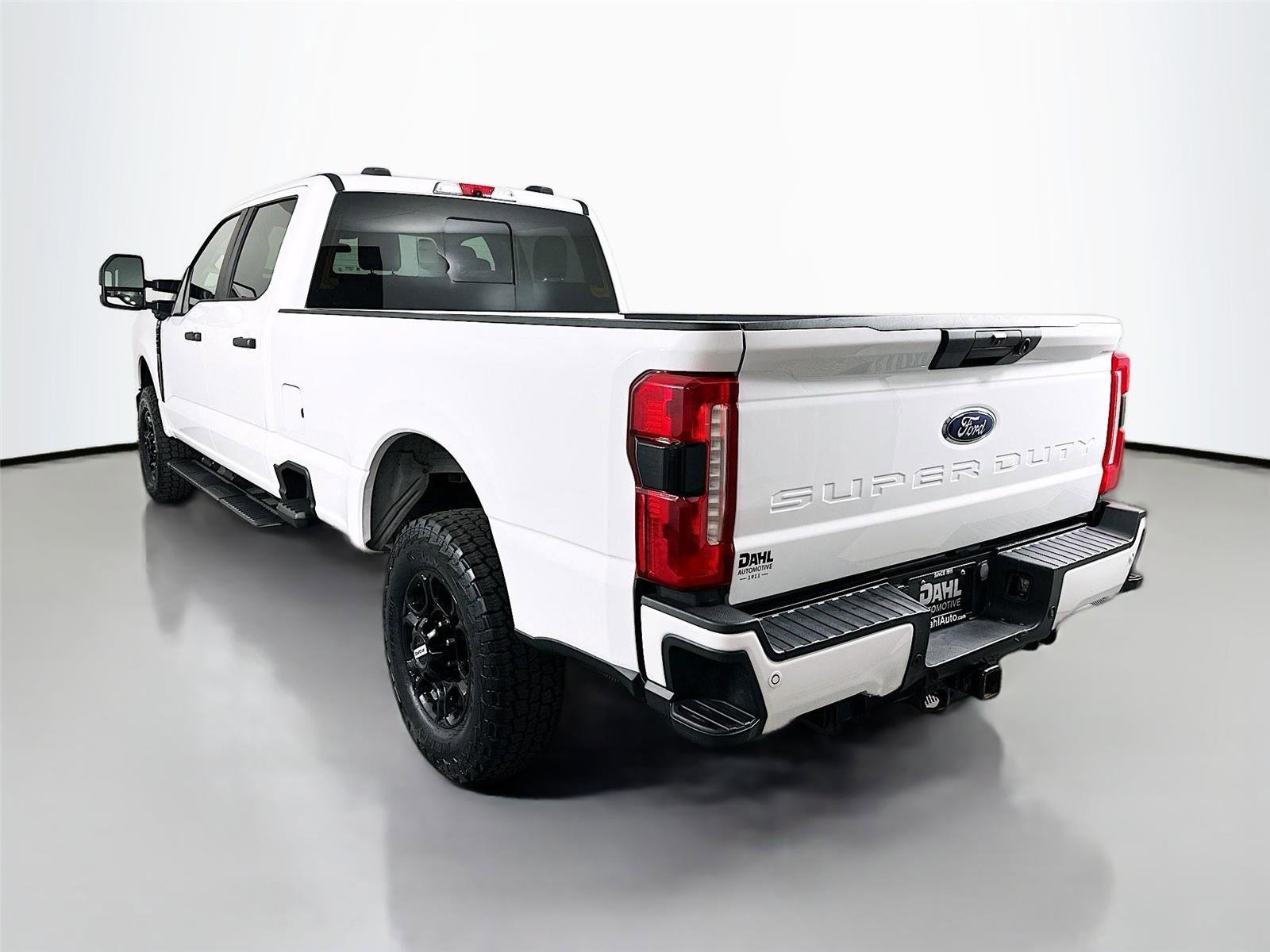 Used 2023 Ford F250 XL w/ STX Appearance Package AWD/4WD image 10
