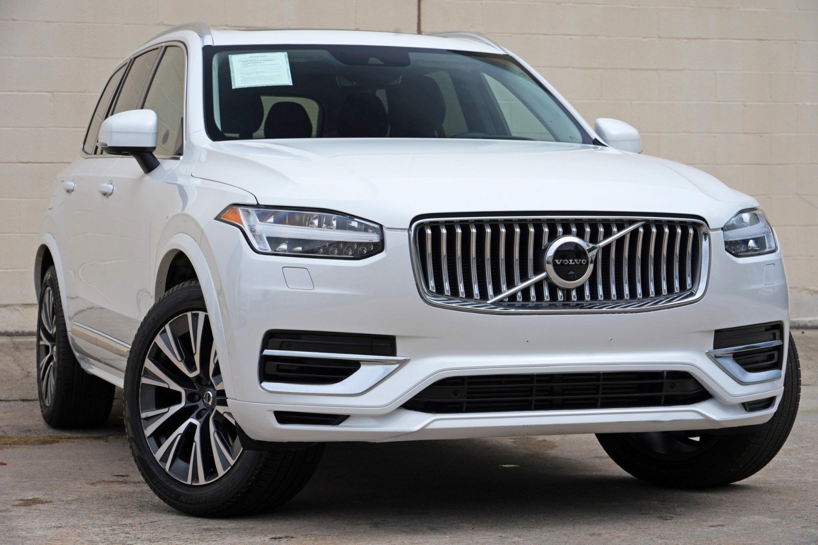 Used 2021 Volvo XC90 T8 Inscription Expression w/ Advanced Package AWD/4WD image 2