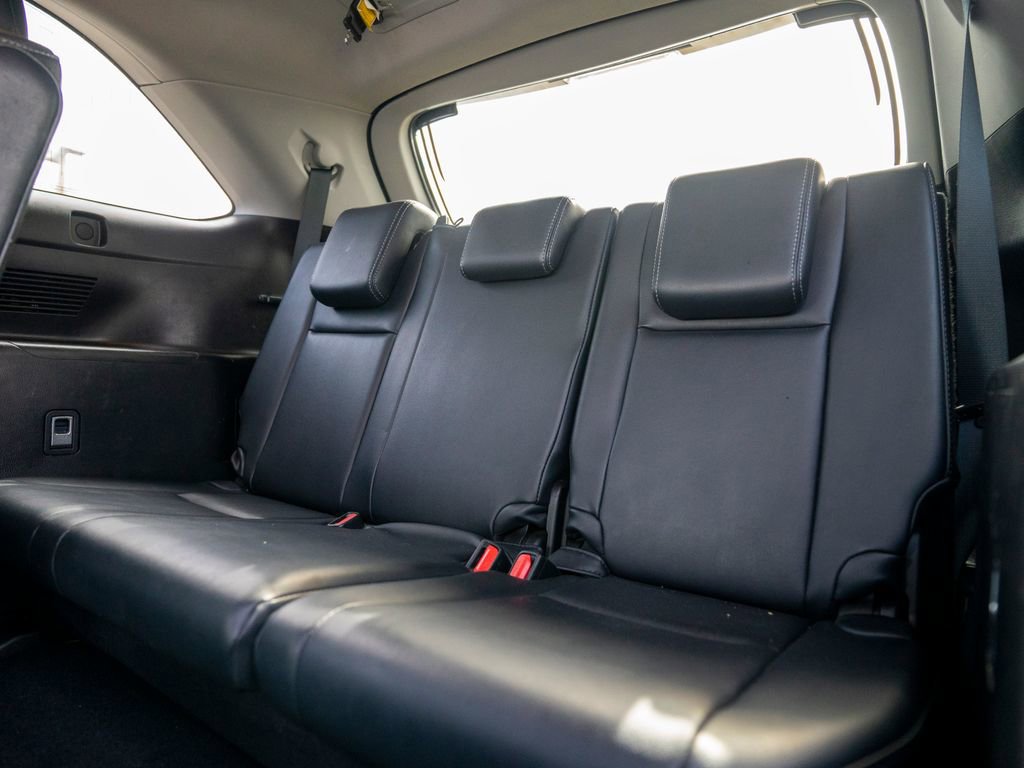 Used 2017 Toyota Highlander SE image 43