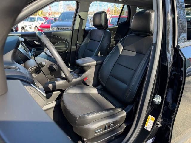 Used 2022 GMC Terrain SLT w/ Infotainment Package II AWD/4WD image 23