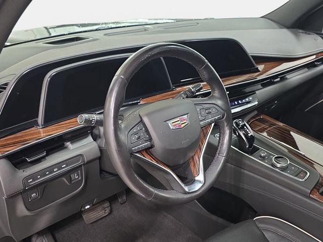 Used 2022 Cadillac Escalade Premium Luxury image 16