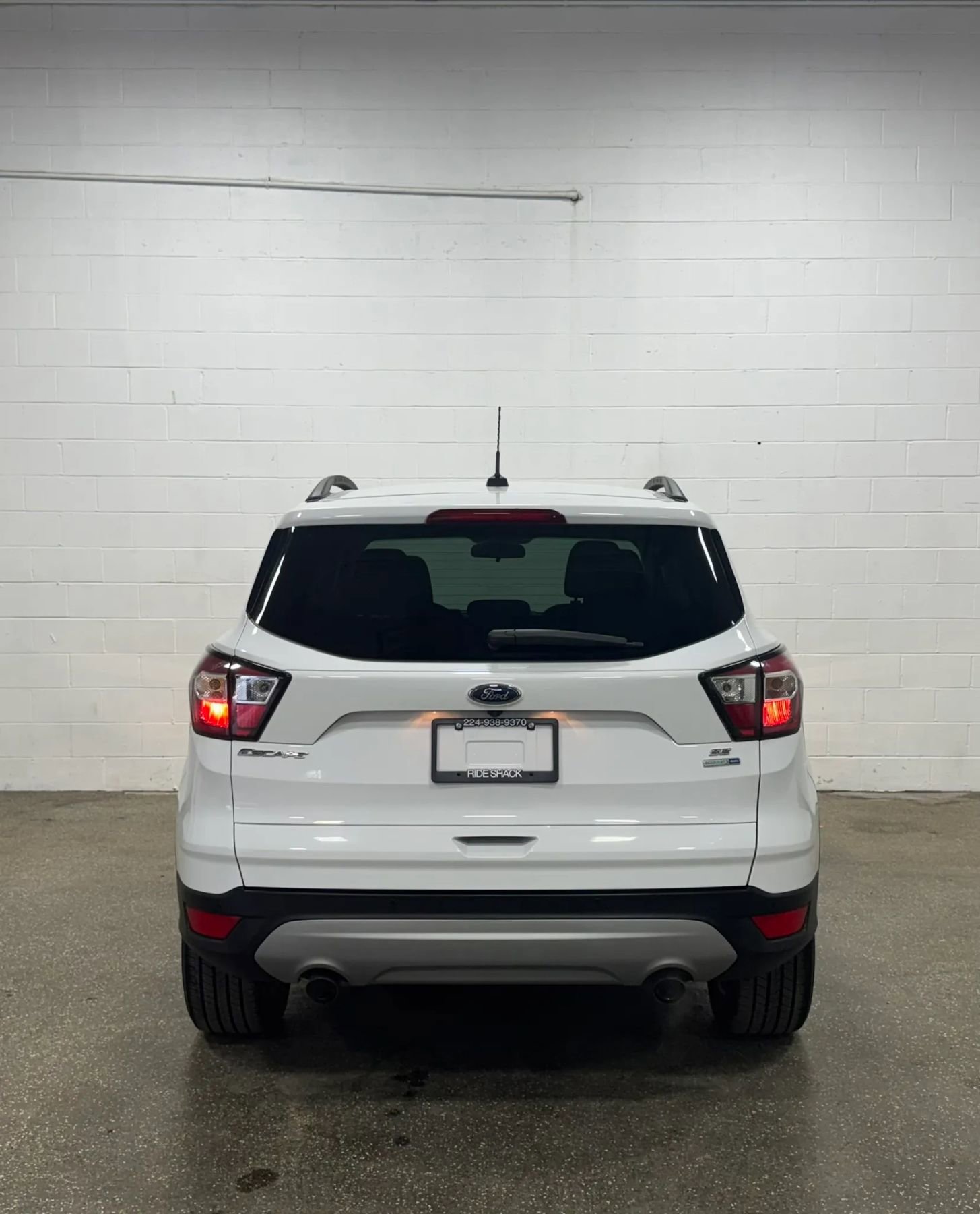 Used 2017 Ford Escape SE w/ Equipment Group 201A image 4
