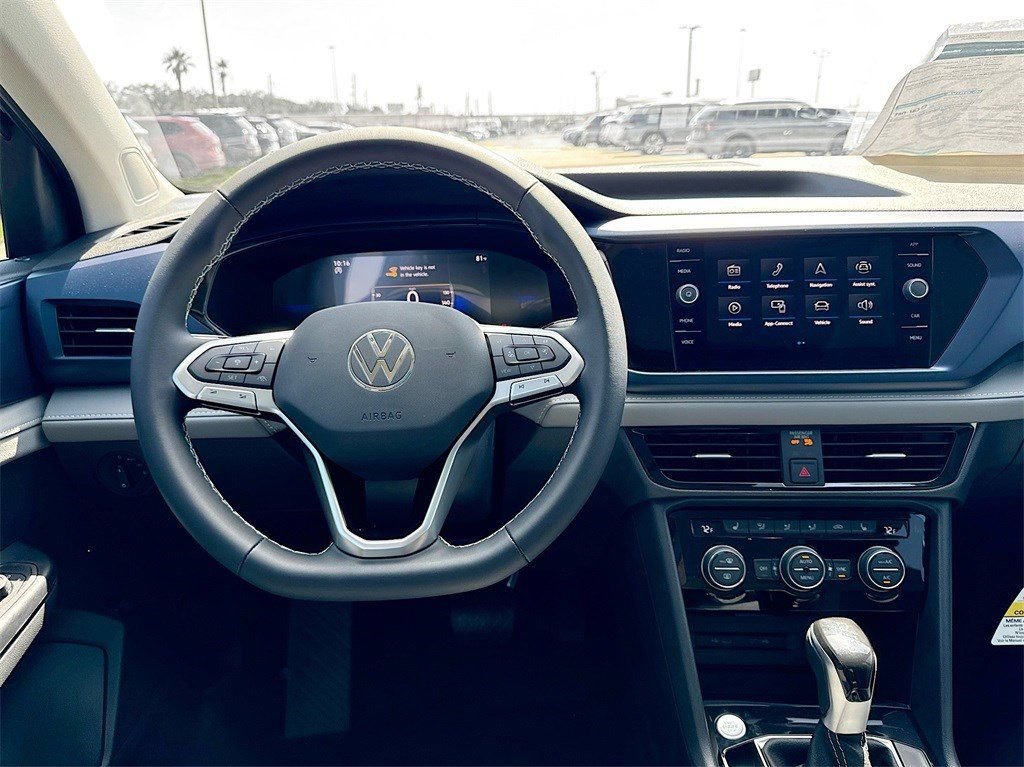 Used 2024 Volkswagen Taos SE FWD image 24