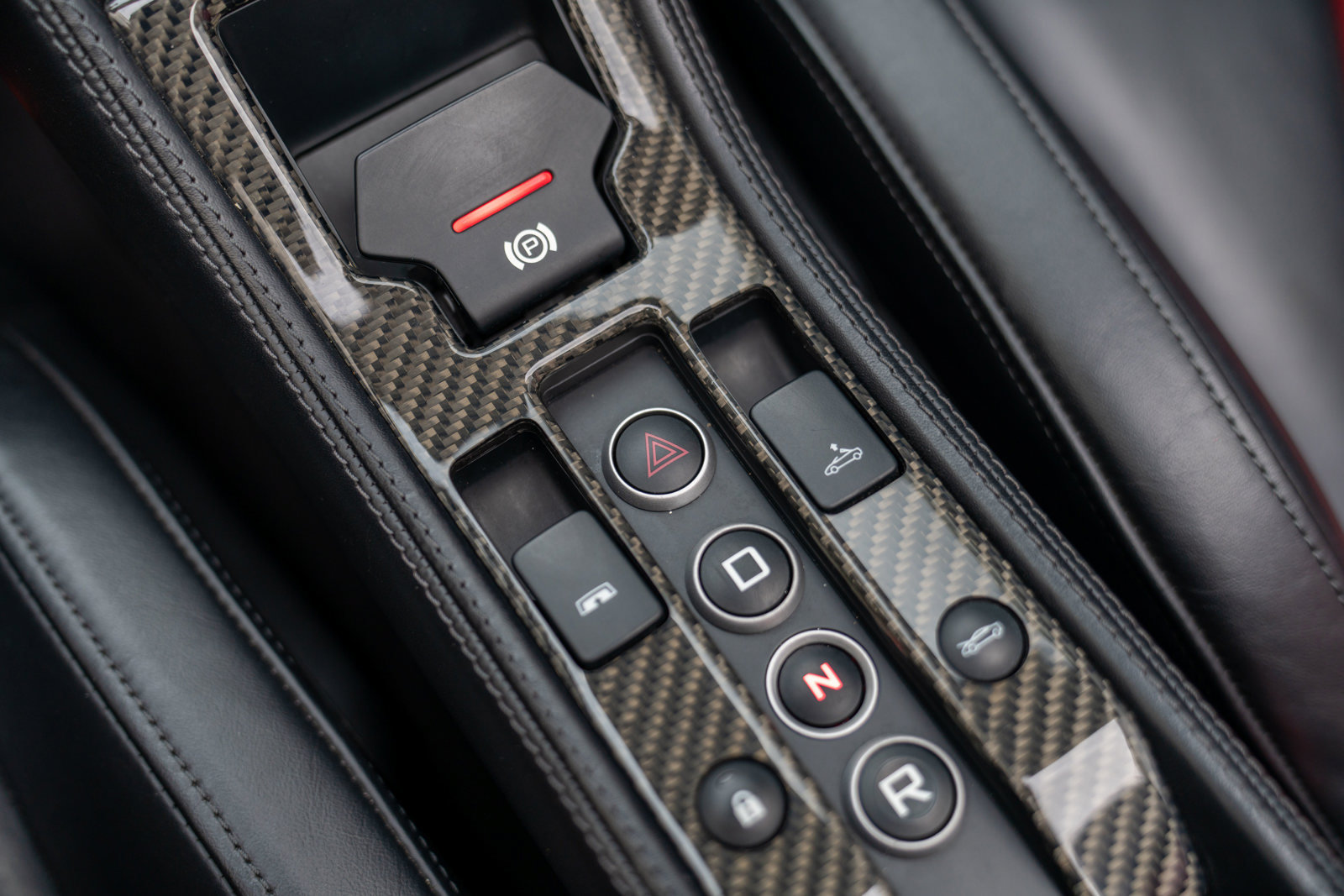 Used 2016 McLaren 650S Spider RWD image 44