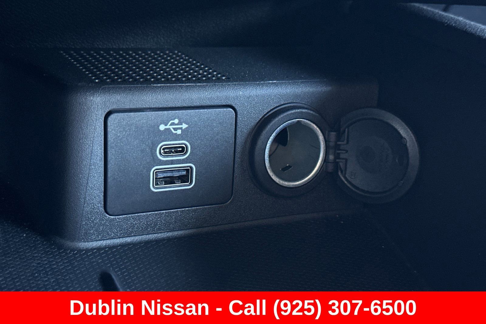 Used 2025 Ford Escape Active w/ Tech Pack #1 AWD/4WD image 32