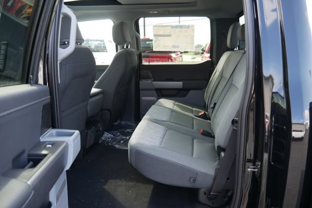 New 2026 Ford F350 XLT w/ XLT Premium Package AWD/4WD image 24