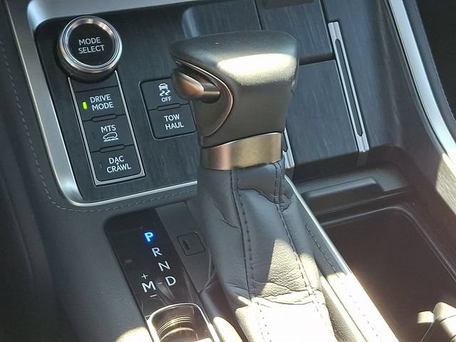 Used 2025 Lexus GX 550 w/ Accessory Package (CT) AWD/4WD image 11