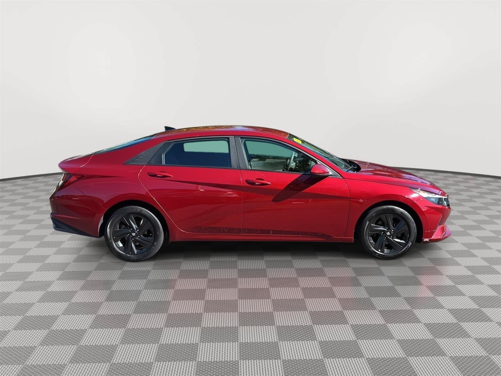 Used 2023 Hyundai Elantra SEL FWD image 4