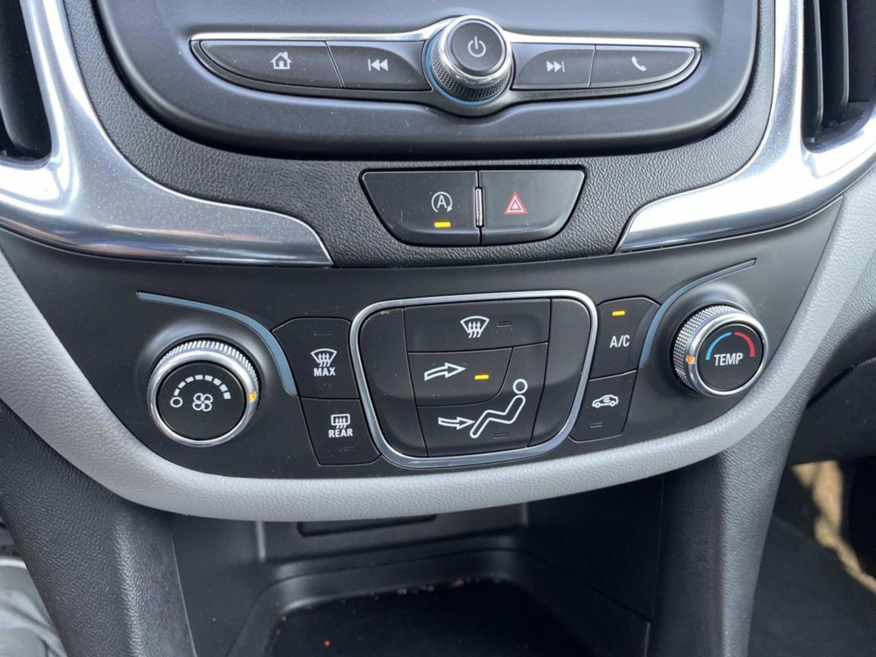 Used 2023 Chevrolet Equinox LT image 29