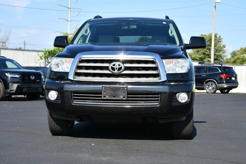 Used 2016 Toyota Sequoia SR5 AWD/4WD image 2