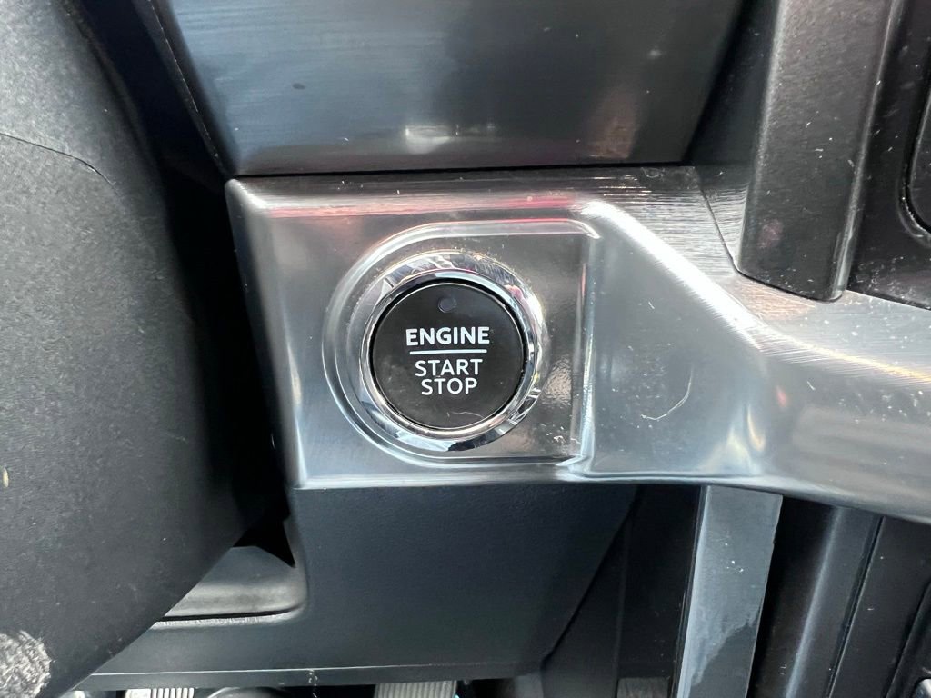 Used 2021 Ford F150 Lariat w/ Equipment Group 502A High image 31