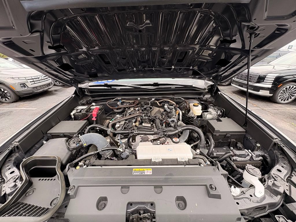 Used 2025 Toyota Tacoma SR5 AWD/4WD image 33