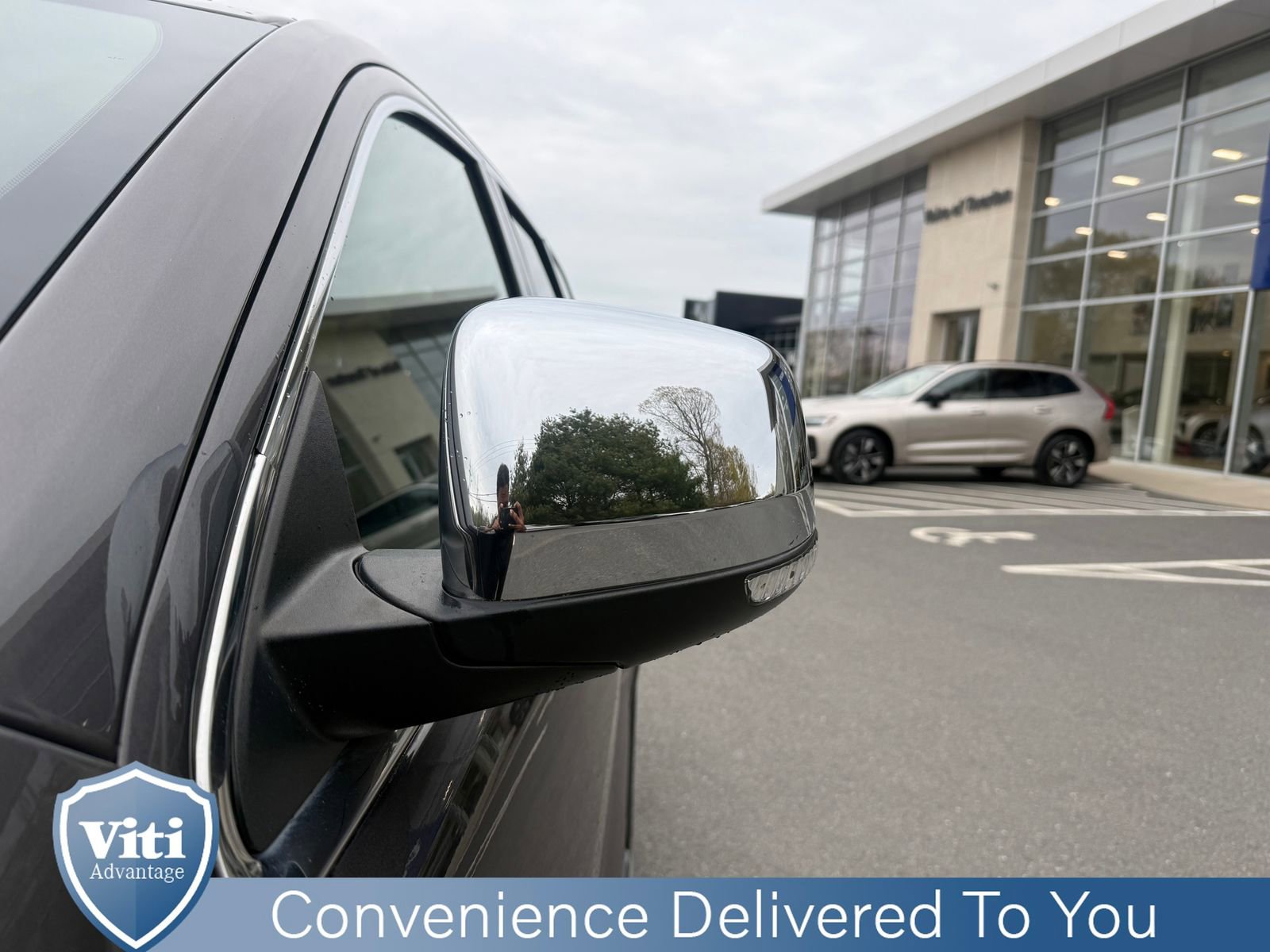 Used 2020 Jeep Grand Cherokee Limited AWD/4WD image 11