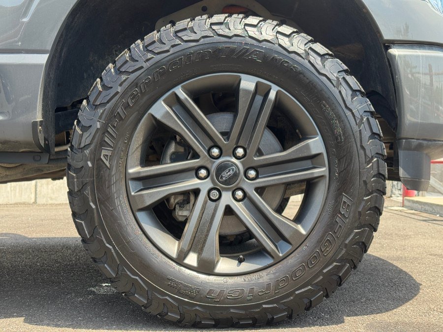 Used 2021 Ford F150 Lariat w/ Luxury Package w/ Equipment Group 502A High AWD/4WD image 20