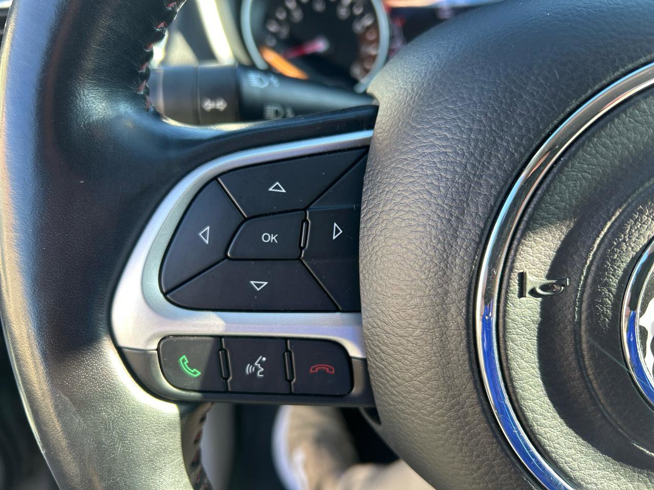 Used 2020 Jeep Compass Limited image 14