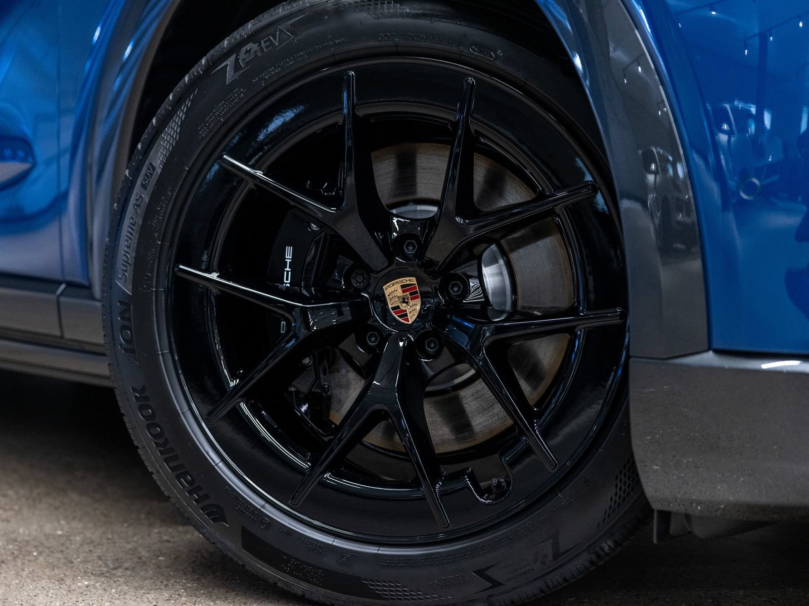New 2026 Porsche Cayenne S AWD/4WD image 19