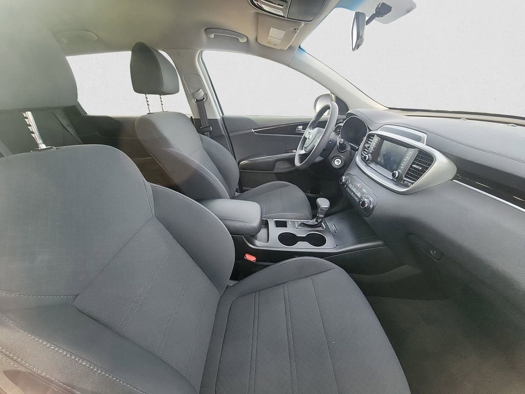 Used 2019 Kia Sorento LX image 10