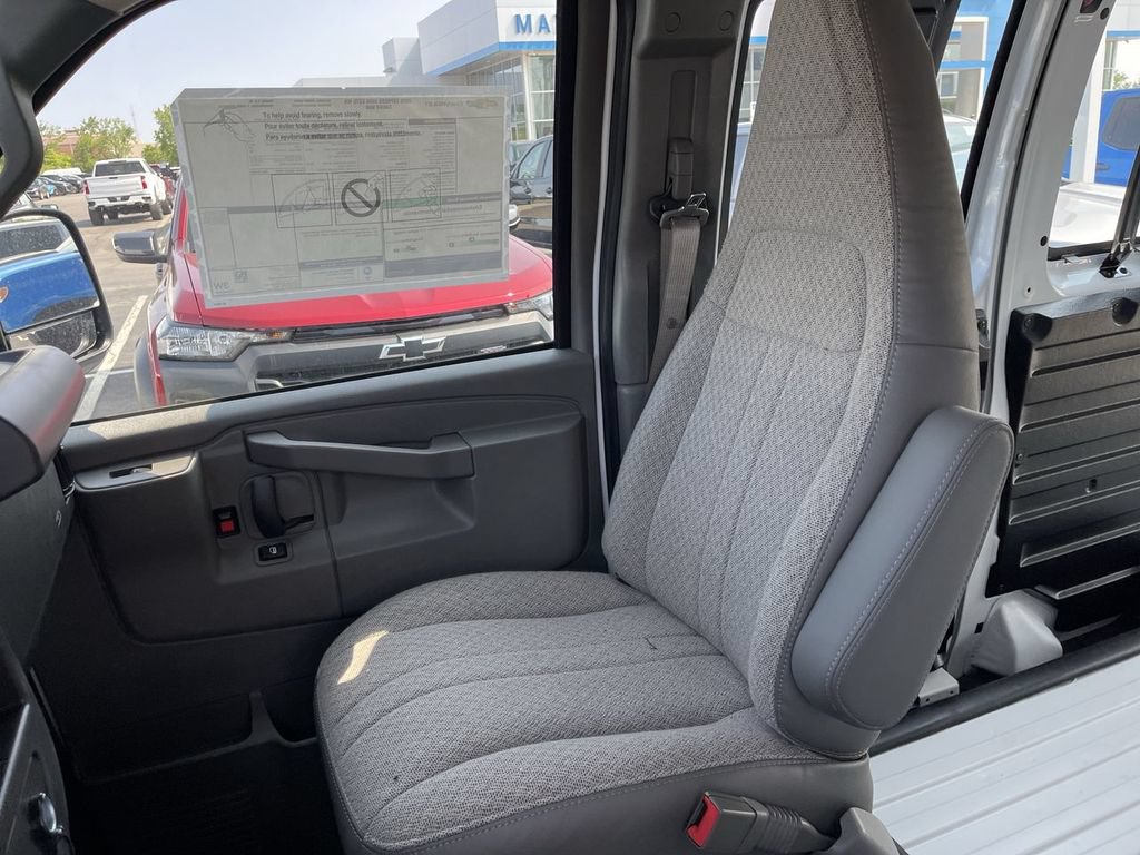 New 2025 Chevrolet Express 3500 Extended w/ Driver Convenience Package RWD image 17