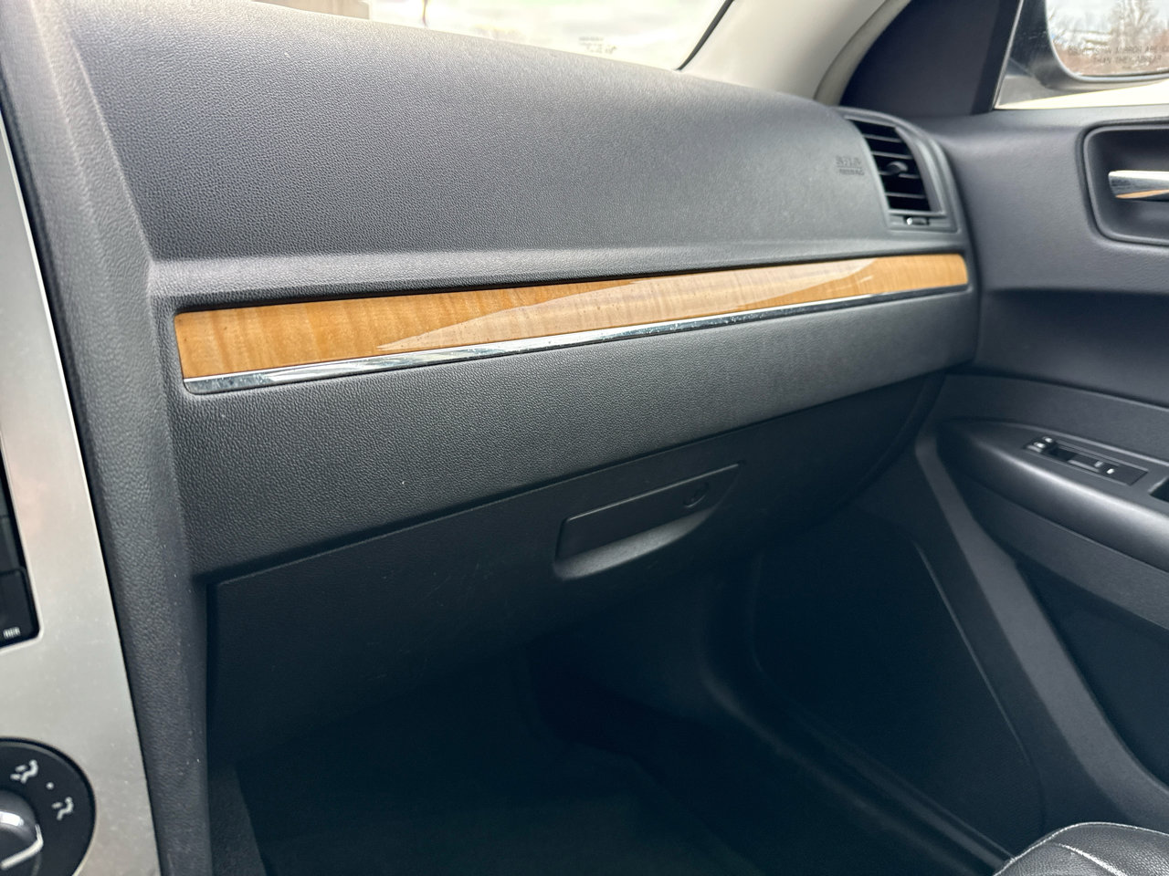 Used 2008 Chrysler 300 Limited image 19