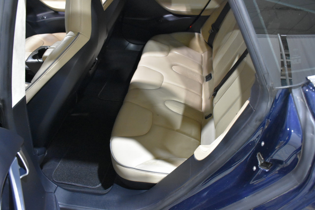 Used 2013 Tesla Model S Performance image 19