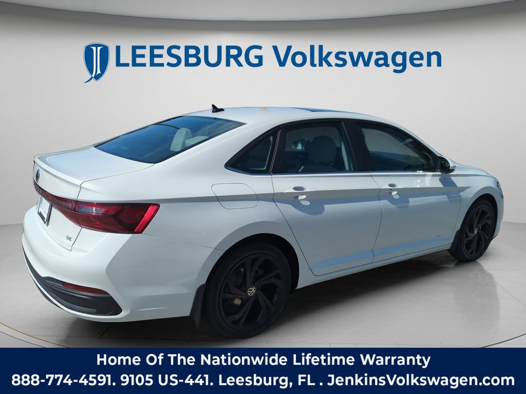 New 2026 Volkswagen Jetta SE FWD image 6