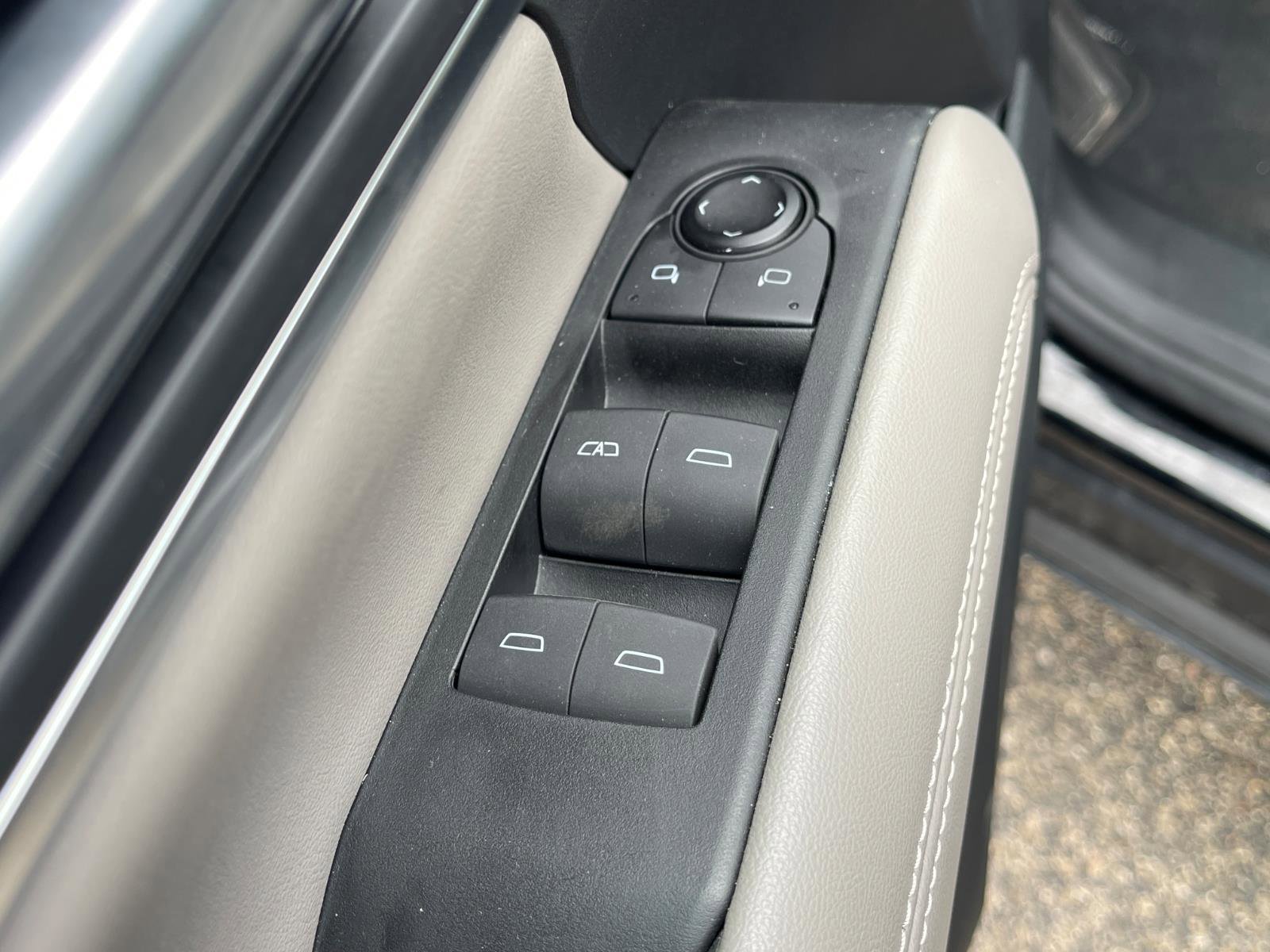 Certified 2025 GMC Terrain Elevation w/ Elevation Premium Package image 5