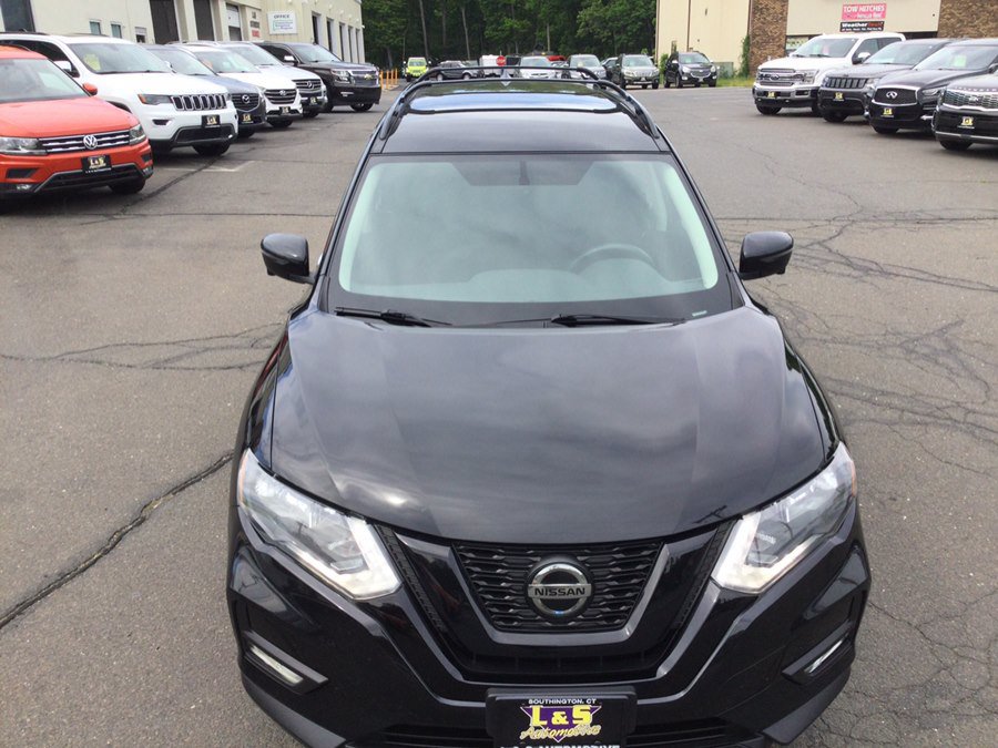 Used 2018 Nissan Rogue SV w/ Premium Package AWD/4WD image 5