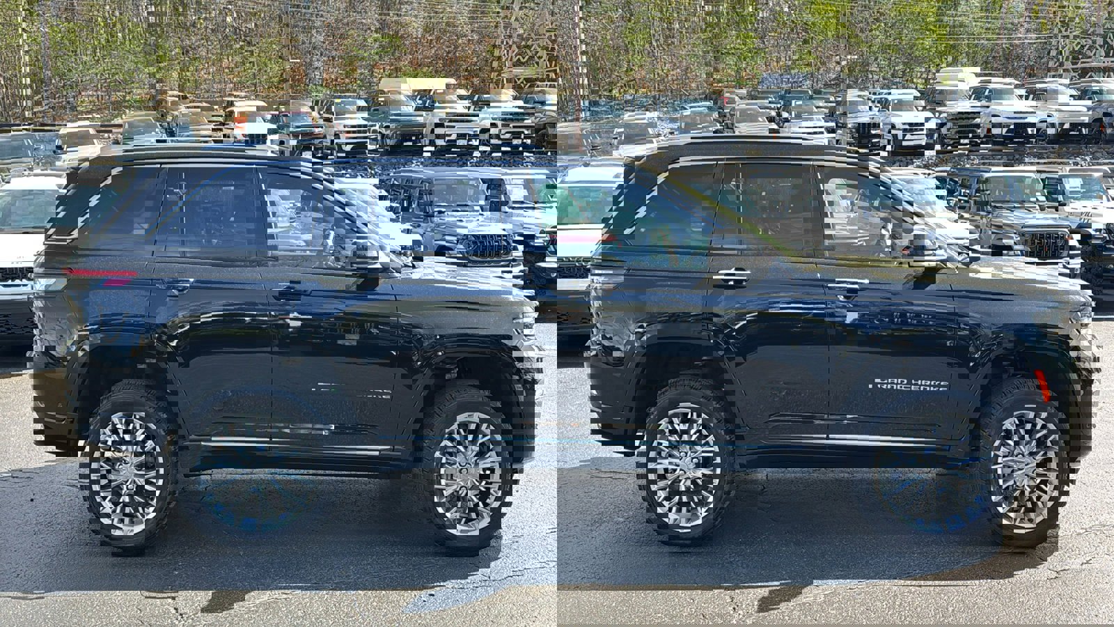 Certified 2024 Jeep Grand Cherokee Summit w/ Adv Protech Group IV image 11