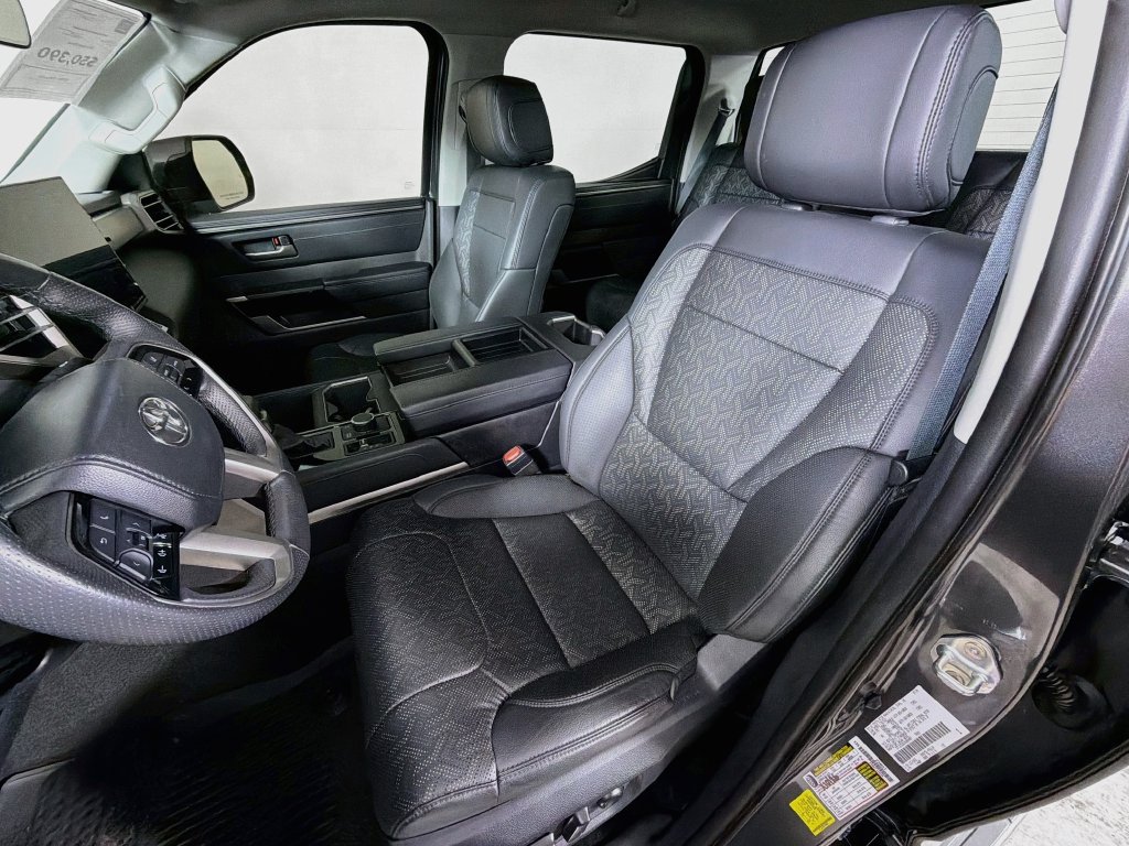 Used 2024 Toyota Tundra Limited AWD/4WD image 12