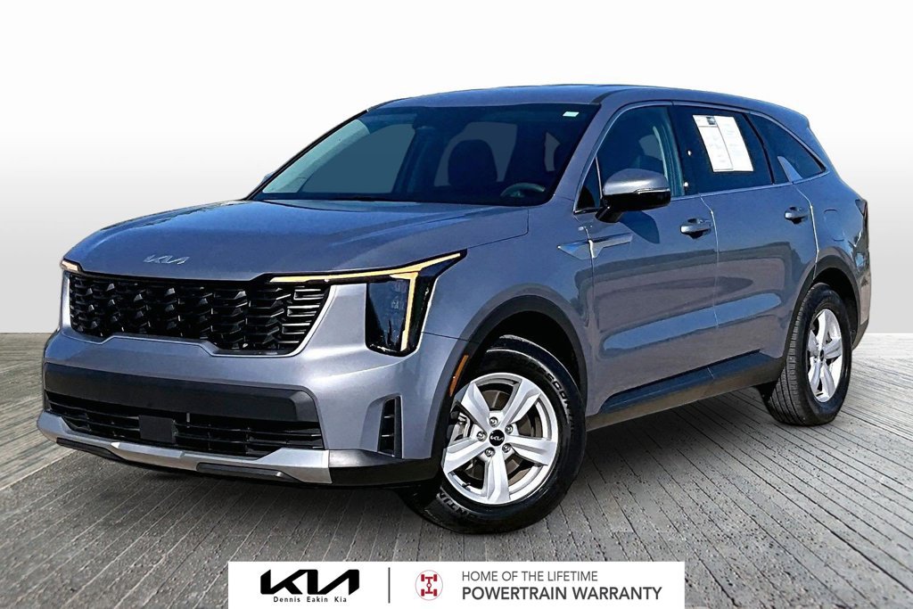Certified 2025 Kia Sorento LX FWD image 1