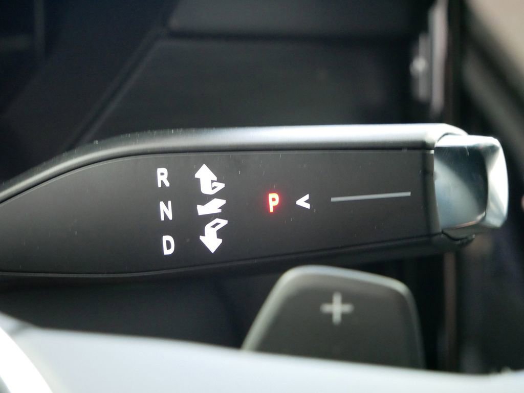 New 2025 GMC Acadia Elevation image 16