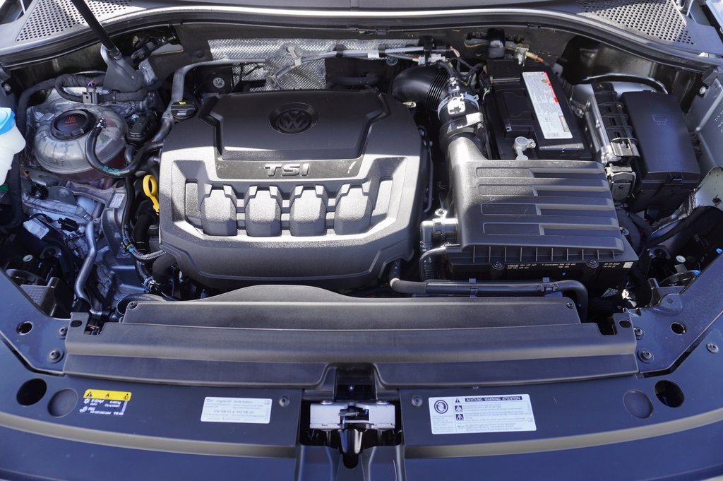 Used 2020 Volkswagen Tiguan SE w/ Panoramic Sunroof Package image 24