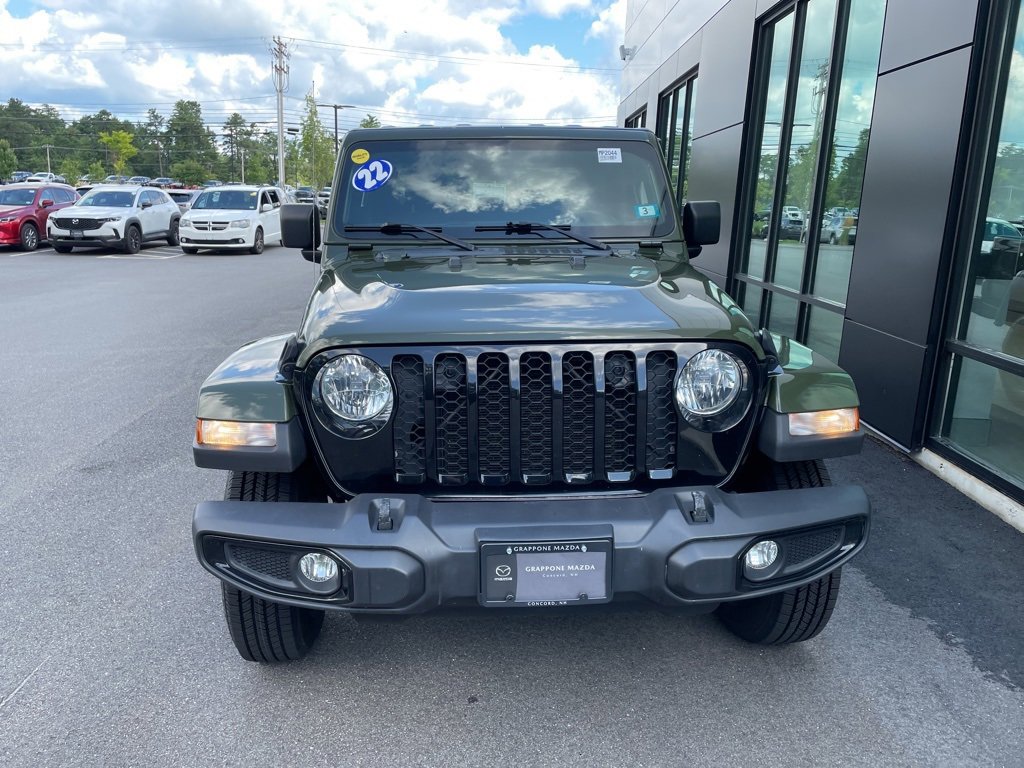 Used 2022 Jeep Gladiator Sport image 3