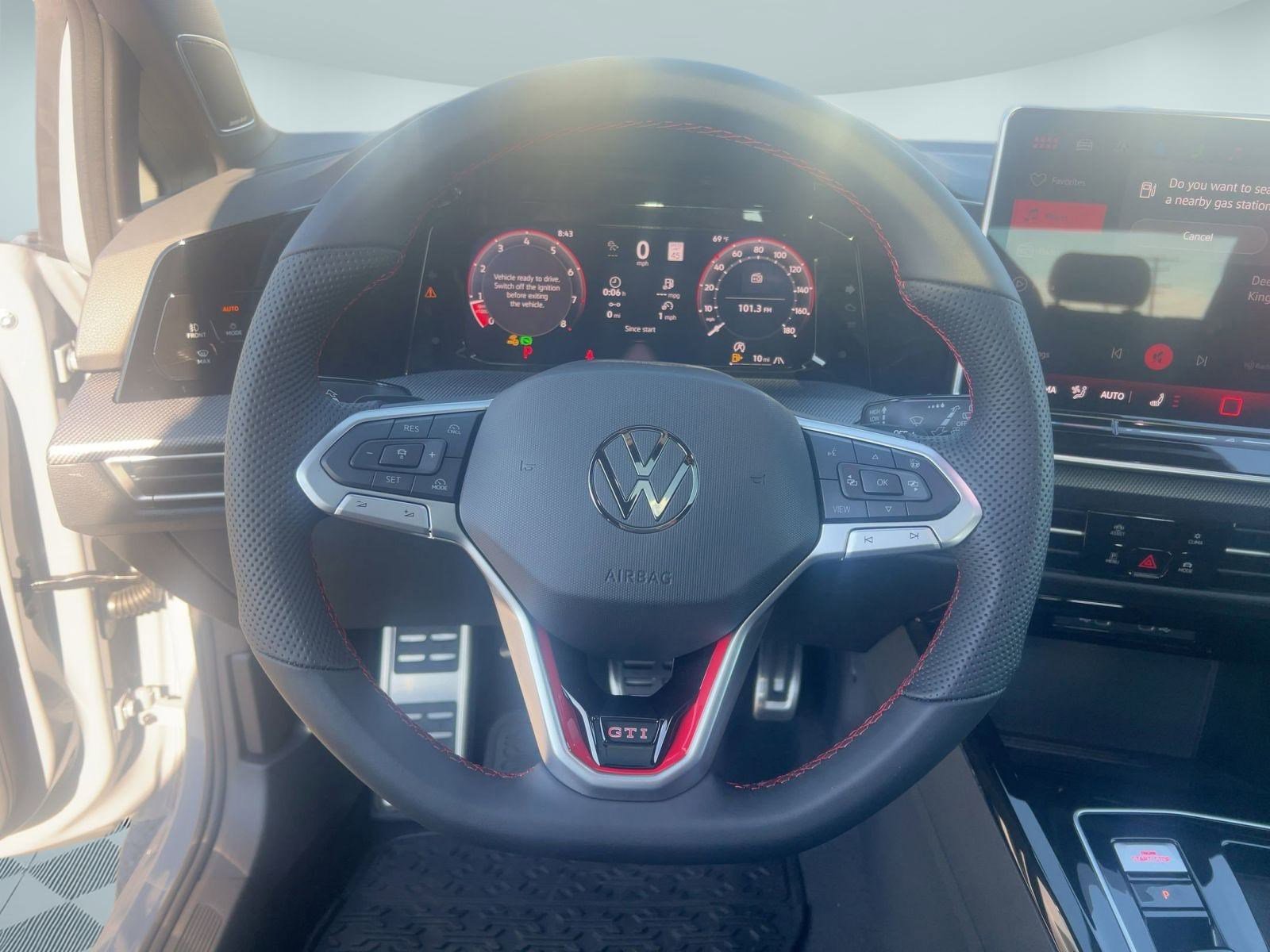 New 2026 Volkswagen Golf SE FWD image 17