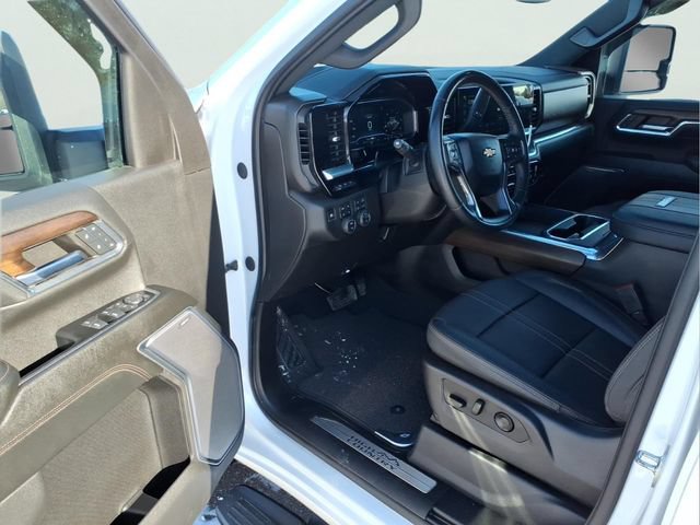 Used 2024 Chevrolet Silverado 3500 High Country w/ Technology Package AWD/4WD image 10