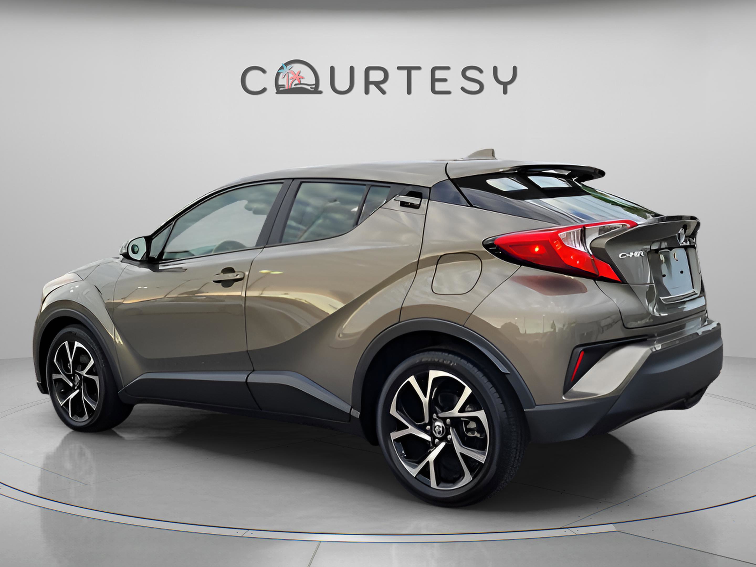 Certified 2021 Toyota C-HR XLE image 3