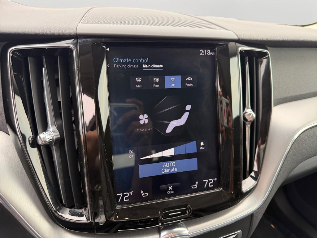 Used 2019 Volvo XC60 T5 Momentum w/ Premium Package AWD/4WD image 23
