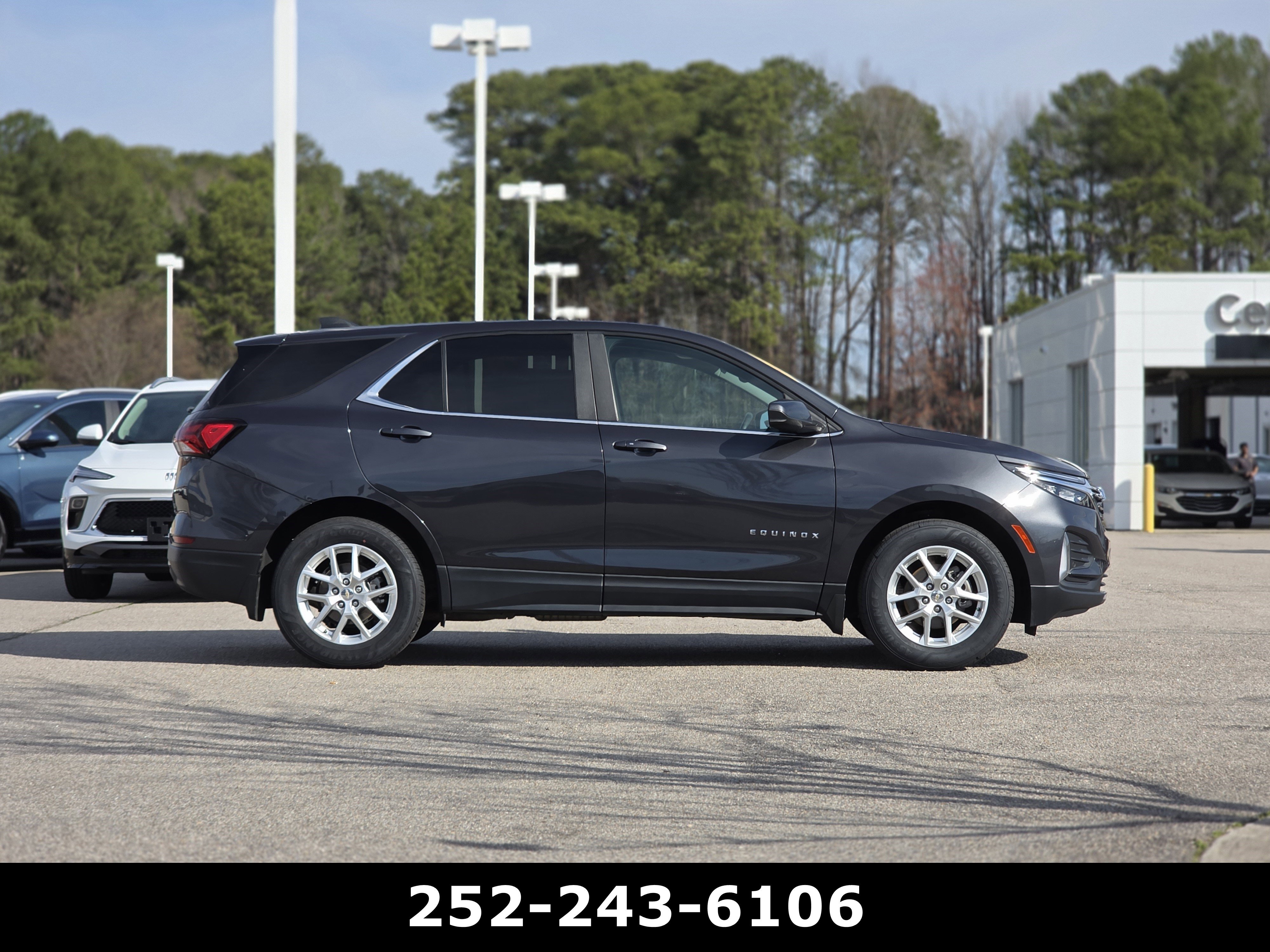 Used 2022 Chevrolet Equinox LT FWD image 8